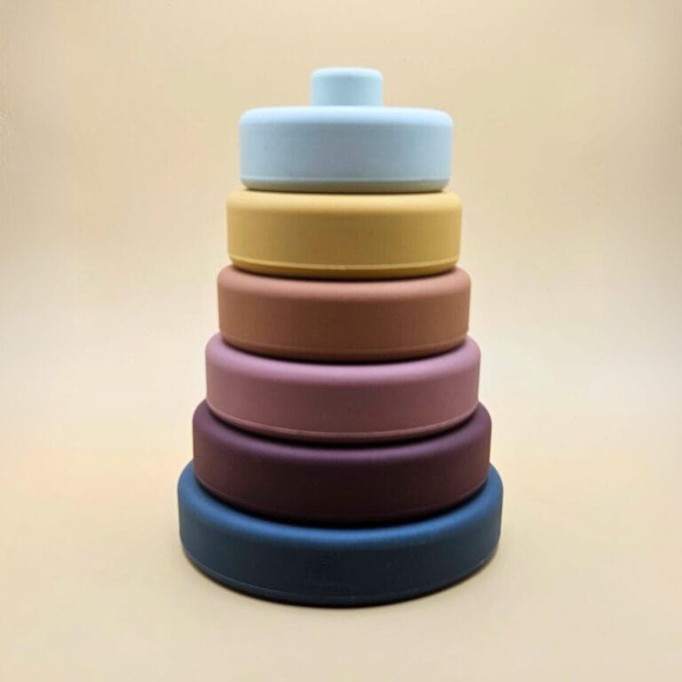 torre apilable para niños pequeños